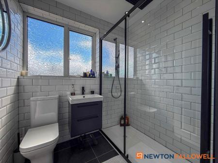 3 bedroom Detached house for sale in Valley Prospect, Newark, NG24