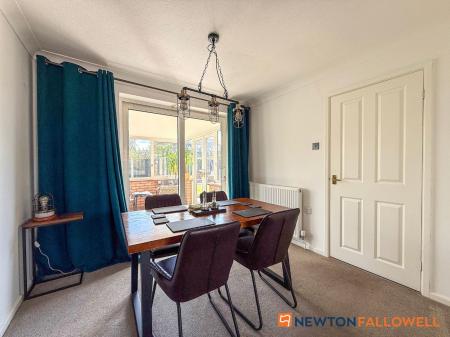 3 bedroom Detached house for sale in Valley Prospect, Newark, NG24