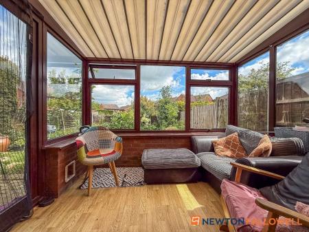 4 bedroom Detached house for sale in Hine Avenue, Newark, NG24