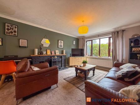 4 bedroom Detached house for sale in Hine Avenue, Newark, NG24