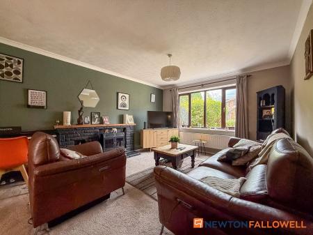 4 bedroom Detached house for sale in Hine Avenue, Newark, NG24