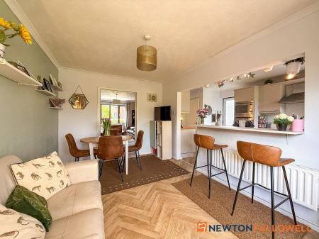 4 bedroom Detached house for sale in Hine Avenue, Newark, NG24