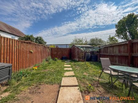 3 bedroom End of terrace house for sale in Emmendingen Avenue, Newark, NG24