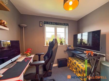 3 bedroom End of terrace house for sale in Emmendingen Avenue, Newark, NG24