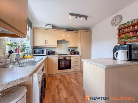 3 bedroom End of terrace house for sale in Emmendingen Avenue, Newark, NG24