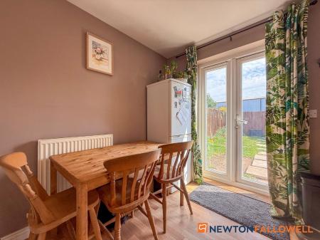 3 bedroom End of terrace house for sale in Emmendingen Avenue, Newark, NG24