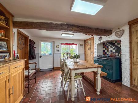 4 bedroom Detached house for sale in Kersall, Newark, NG22