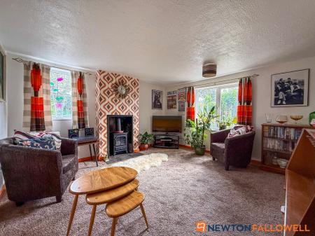 4 bedroom Detached house for sale in Kersall, Newark, NG22