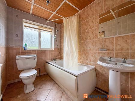 2 bedroom Chalet for sale in Norwell Lane, Cromwell, NG23