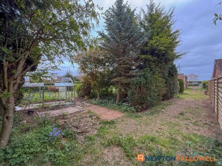 2 bedroom Chalet for sale in Norwell Lane, Cromwell, NG23