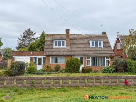 2 bedroom Chalet for sale in Norwell Lane, Cromwell, NG23