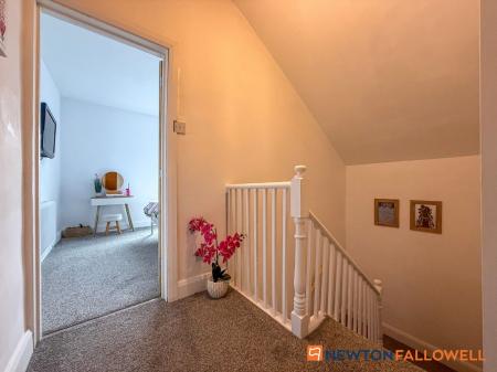 2 bedroom Terraced House for sale in Newnham Road, Newark, NG24