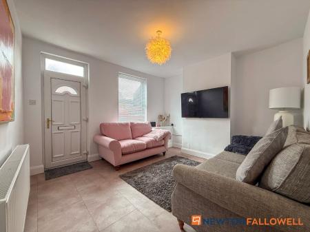 2 bedroom Terraced House for sale in Newnham Road, Newark, NG24
