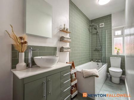2 bedroom Terraced House for sale in Newnham Road, Newark, NG24