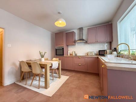 2 bedroom Terraced House for sale in Newnham Road, Newark, NG24