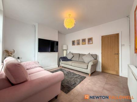 2 bedroom Terraced House for sale in Newnham Road, Newark, NG24