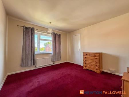 3 bedroom Semi-detached house for sale in Staunton Road, Newark, NG24