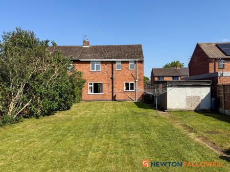 3 bedroom Semi-detached house for sale in Staunton Road, Newark, NG24