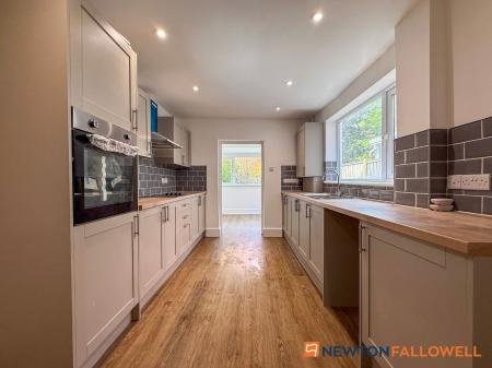3 bedroom Terraced House for sale in Harcourt Street, Newark, NG24