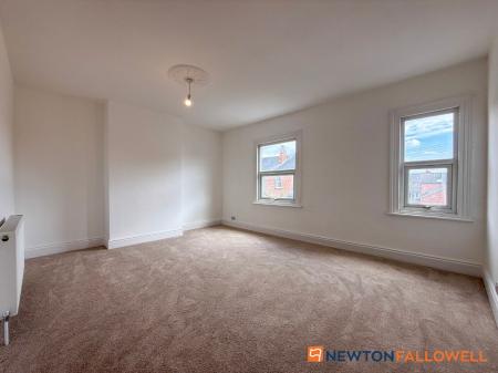 3 bedroom Terraced House for sale in Harcourt Street, Newark, NG24