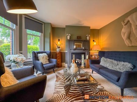 4 bedroom Semi-detached house for sale in The Park, Newark, NG24