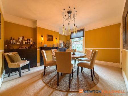 4 bedroom Semi-detached house for sale in The Park, Newark, NG24