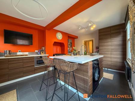 4 bedroom Semi-detached house for sale in The Park, Newark, NG24