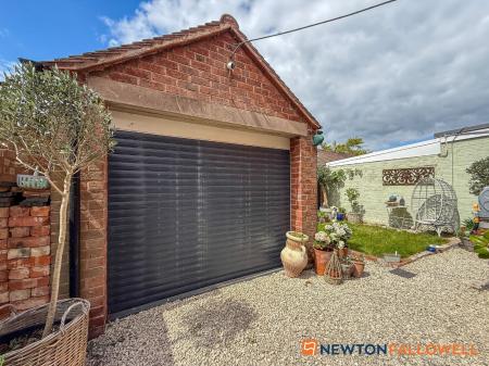4 bedroom Semi-detached house for sale in The Park, Newark, NG24