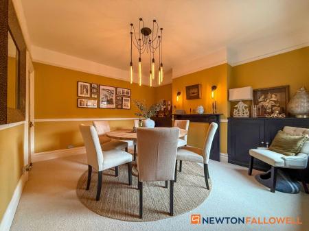 4 bedroom Semi-detached house for sale in The Park, Newark, NG24