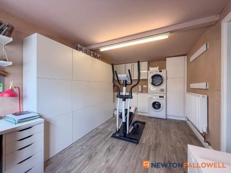 4 bedroom Detached house for sale in High Street, Collingham, NG23