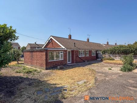 3 bedroom Semi-detached bungalow for sale in Coleridge Road, Balderton, NG24