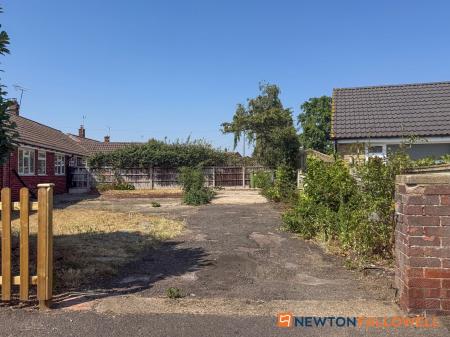 3 bedroom Semi-detached bungalow for sale in Coleridge Road, Balderton, NG24