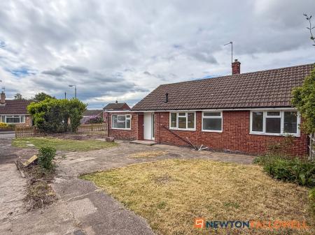 3 bedroom Semi-detached bungalow for sale in Coleridge Road, Balderton, NG24