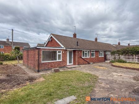 3 bedroom Semi-detached bungalow for sale in Coleridge Road, Balderton, NG24