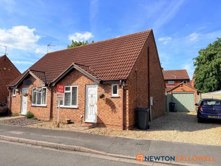 Hawthorn Way, Bassingham, LN5