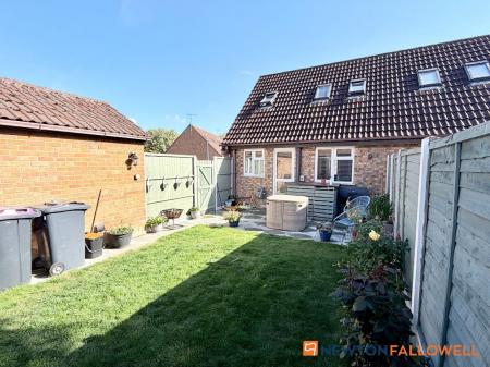 2 bedroom Semi-detached house for sale in Hawthorn Way, Bassingham, LN5