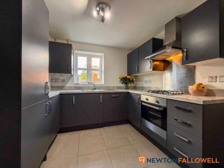 4 bedroom Semi-detached house for sale in Raddle Way, Middlebeck, NG24