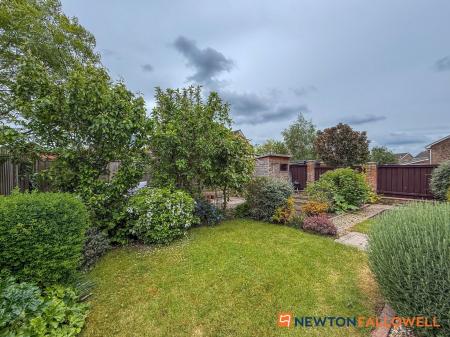3 bedroom Detached house for sale in Ransome Close, Newark, NG24