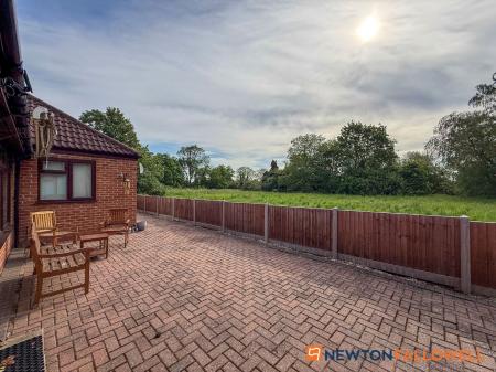 3 bedroom Detached bungalow for sale in School Lane, Farndon, NG24