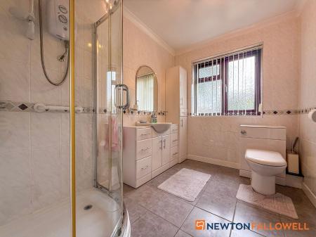 3 bedroom Detached bungalow for sale in School Lane, Farndon, NG24