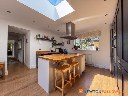 3 bedroom Detached bungalow for sale in Trent Close, North Muskham, NG23