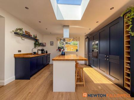 3 bedroom Detached bungalow for sale in Trent Close, North Muskham, NG23
