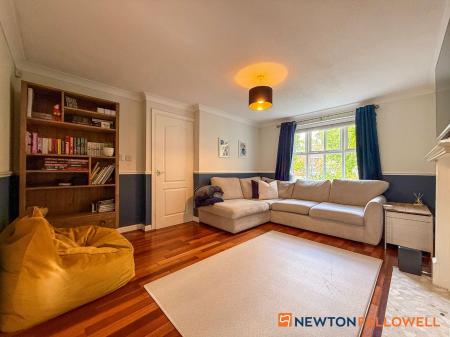 4 bedroom Detached house for sale in The Ivies, Farndon Road, Newark