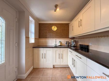 4 bedroom Detached house for sale in The Ivies, Farndon Road, Newark