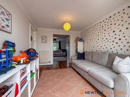 4 bedroom Detached house for sale in The Ivies, Farndon Road, Newark