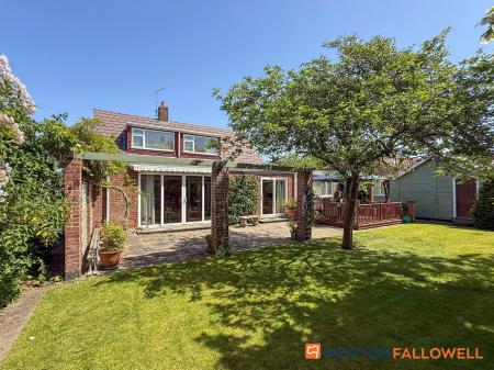 4 bedroom Detached house for sale in Barnby Road, Newark, NG24