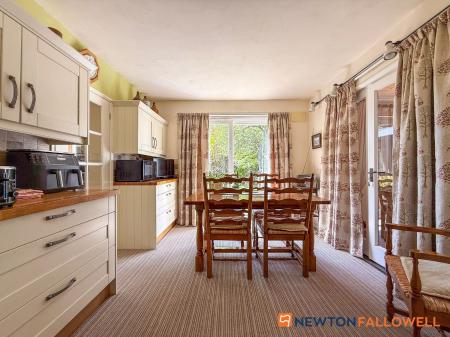 4 bedroom Detached house for sale in Barnby Road, Newark, NG24