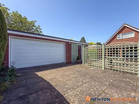 4 bedroom Detached house for sale in Barnby Road, Newark, NG24