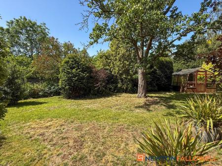 4 bedroom Detached house for sale in Barnby Road, Newark, NG24