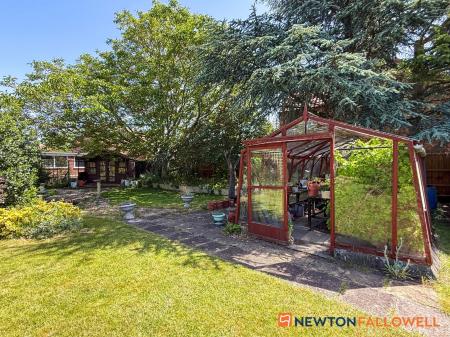 4 bedroom Detached house for sale in Barnby Road, Newark, NG24